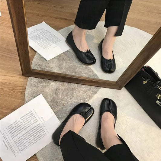 2025 Spring/Autumn Women'S Fashion Leather Toe-Separated Loafers – Flat, Breathable & Comfortable Casual Slip-On Shoes