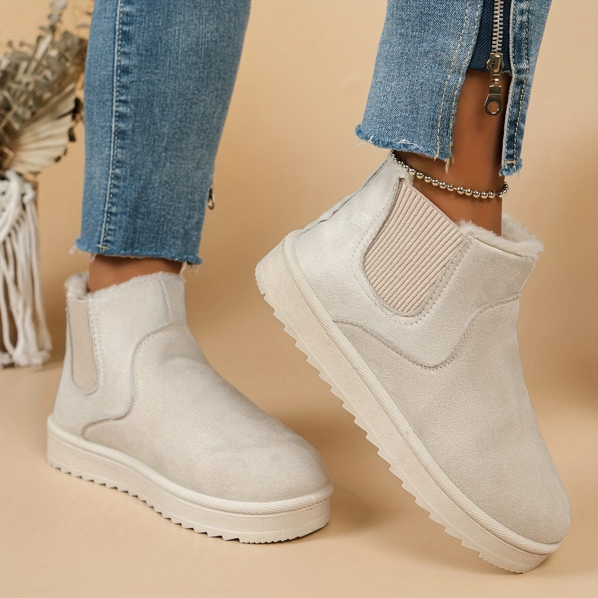 SnugFit™ Winter Boots – Slip Into Warmth and Style This Season!